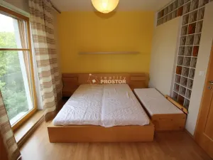 Pronájem bytu 3+kk, Praha - Žižkov, Pod kapličkou, 85 m2