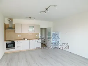 Pronájem bytu 1+kk, České Budějovice, Na Zlaté stoce, 31 m2