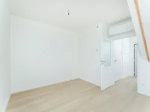 Prodej bytu 2+kk, Praha - Libeň, Zenklova, 48 m2