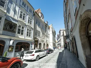 Pronájem bytu 1+kk, Praha - Staré Město, Husova, 29 m2