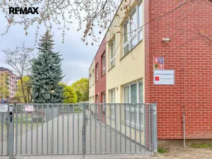 Pronájem bytu 3+1, Praha - Karlín, Molákova, 63 m2