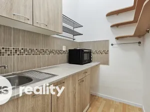 Pronájem bytu 1+kk, Opava - Město, Nákladní, 32 m2