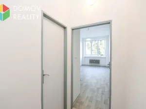 Pronájem bytu 1+kk, Králův Dvůr, Plzeňská, 24 m2