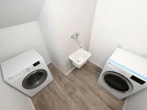 Pronájem bytu 4+kk, Praha - Hrdlořezy, Mezilehlá, 142 m2