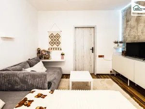 Pronájem bytu 2+1, Cheb, Písečná, 52 m2