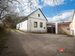 Prodej zemědělské usedlosti, Jinín, 254 m2