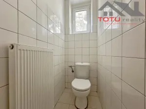 Pronájem obchodního prostoru, Jaroměř, Husova, 200 m2