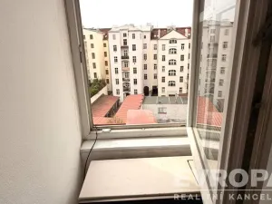 Pronájem bytu 2+kk, Praha - Nové Město, Lublaňská, 49 m2