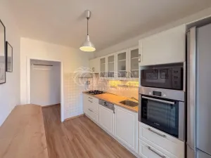 Pronájem bytu 3+1, České Budějovice - České Budějovice 5, E. Beneše, 76 m2