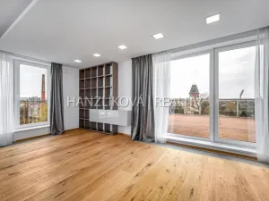 Prodej bytu 6+kk a větší, České Budějovice - České Budějovice 2, Volejbalistů, 303 m2