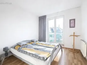 Pronájem bytu 3+kk, Praha - Žižkov, Pod Parukářkou, 75 m2
