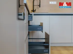 Prodej bytu 3+kk, Karlovy Vary, Raisova, 72 m2