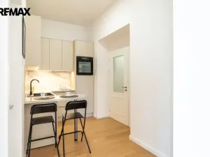 Pronájem bytu 2+kk, Praha - Vinohrady, Korunní, 65 m2