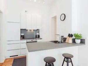 Pronájem bytu 2+kk, Praha, Pernerova, 53 m2