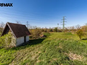 Prodej zahrady, Dolní Břežany, 2452 m2