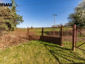 Prodej zahrady, Dolní Břežany, 2452 m2