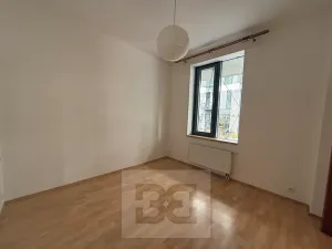 Pronájem bytu 2+kk, Praha - Holešovice, V háji, 44 m2