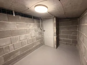 Pronájem bytu 1+kk, Praha - Karlín, Křižíkova, 32 m2