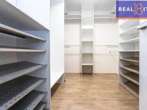 Prodej bytu 4+kk, Praha, Semilská, 139 m2