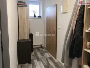 Pronájem bytu 3+kk, Praha - Kobylisy, Zenklova, 70 m2