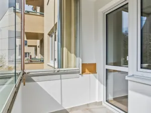 Prodej bytu 3+kk, Praha - Vysočany, Novovysočanská, 73 m2