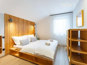 Prodej apartmánu, Staré Město, Sportovní, 197 m2