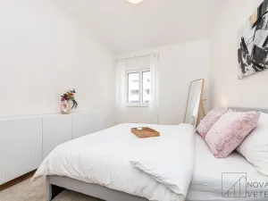 Prodej bytu 2+kk, Praha - Holešovice, U městských domů, 50 m2