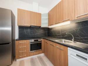 Prodej bytu 2+kk, Brno - Jehnice, náměstí 3. května, 80 m2