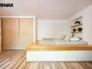 Prodej rodinného domu, Kundratice, 770 m2