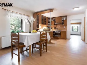 Prodej rodinného domu, Kundratice, 770 m2