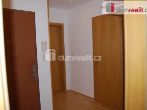Pronájem bytu 2+kk, Praha - Prosek, Nad Krocínkou, 63 m2