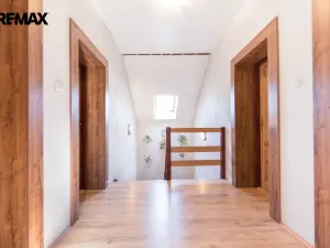 Prodej rodinného domu, Týnec nad Sázavou, 234 m2