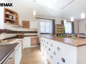 Prodej rodinného domu, Týnec nad Sázavou, 234 m2