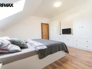 Prodej rodinného domu, Týnec nad Sázavou, 234 m2