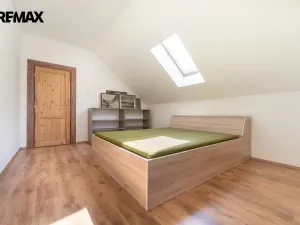 Prodej rodinného domu, Týnec nad Sázavou, 234 m2