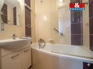 Pronájem bytu 3+1, Klatovy - Klatovy III, Plzeňská, 88 m2