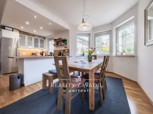 Pronájem rodinného domu, Popovičky, Na Skalce, 271 m2