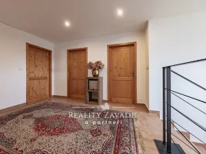 Pronájem rodinného domu, Popovičky, Na Skalce, 271 m2