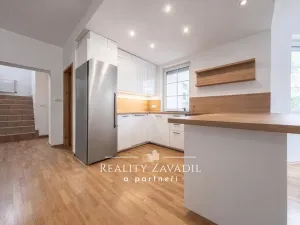 Pronájem rodinného domu, Popovičky, Na Skalce, 271 m2