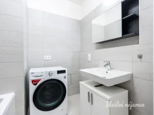 Pronájem bytu 3+kk, Praha - Hloubětín, Waltariho, 80 m2