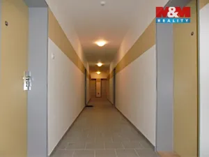 Pronájem bytu 1+kk, Praha - Letňany, Frýdecká, 27 m2