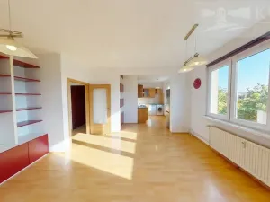 Pronájem bytu 2+kk, Praha, Oravská, 51 m2