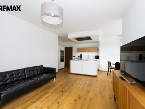 Pronájem bytu 3+kk, Praha - Libeň, Voctářova, 82 m2
