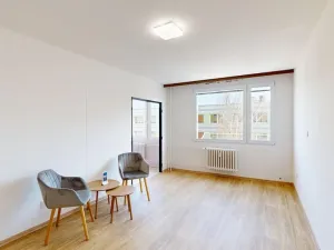 Prodej bytu 3+1, Králův Dvůr, Nad Stadionem, 76 m2