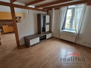 Pronájem bytu 1+kk, Opava - Předměstí, Olomoucká, 37 m2