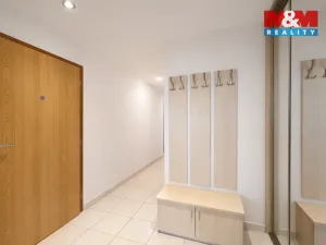 Prodej bytu 3+1, Praha - Horní Měcholupy, Parmská, 72 m2