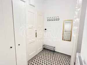 Pronájem bytu 2+kk, Praha - Vršovice, Oblouková, 51 m2