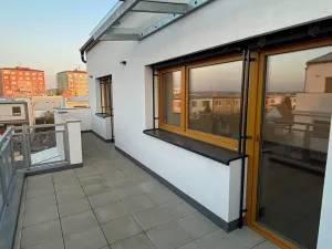 Pronájem bytu 2+kk, Znojmo, Třešňová, 66 m2