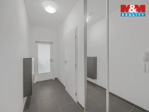 Prodej bytu 1+kk, Praha - Hostavice, U Hostavického potoka, 33 m2