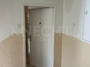 Prodej bytu 3+1, Ostrov, Hlavní třída, 76 m2